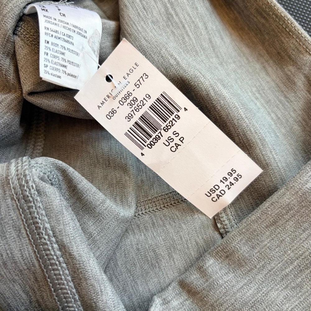 NWT American Eagle Outfitters Light Gray Pocket Bike Shorts - Picture 3 of 6